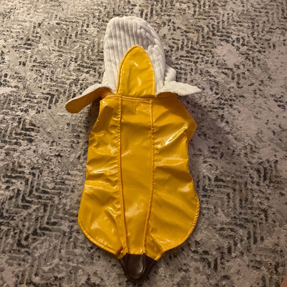 Pet banana costume